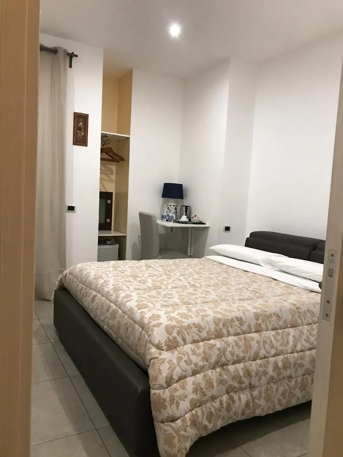 **  Prestige Bed & Breakfast Naples Italy